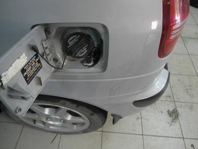 Газовое заправочное устройство на Hyundai Matrix