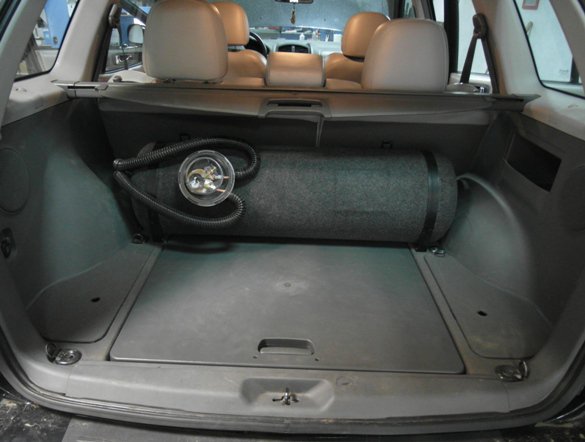 багажник Hyundai Santa Fe Classic с обитым карпетом цилиндрическим газовым баллоном 68 л