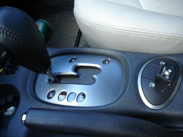 Кнопка индикации ГБО в салоне Hyundai Santa Fe