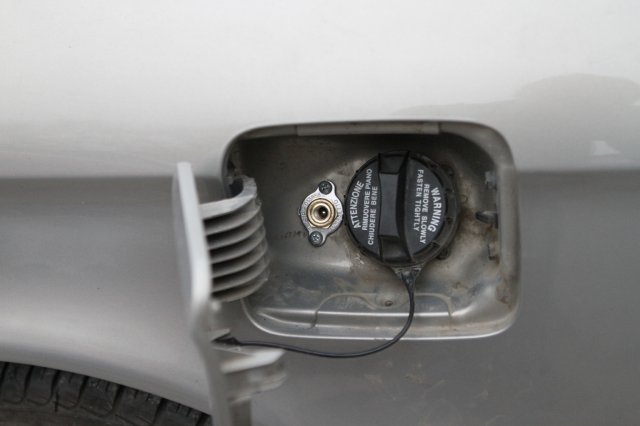 Газовое заправочное устройство на Hyundai Sonata