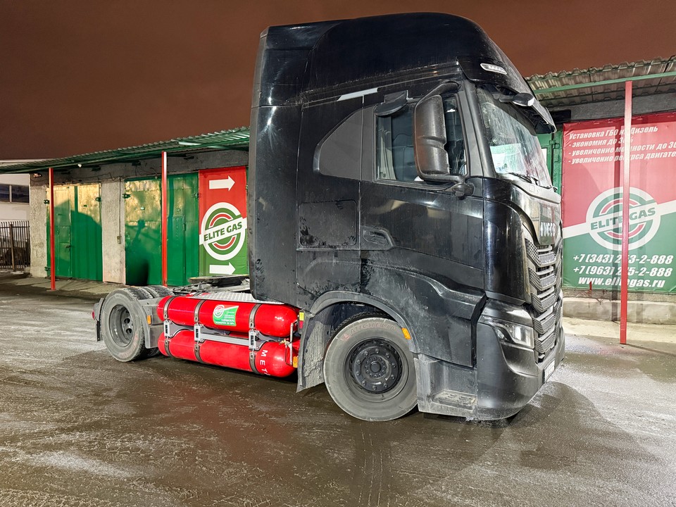 Iveco Stralis Hi-Way, установка дополнительных метановых баллонов