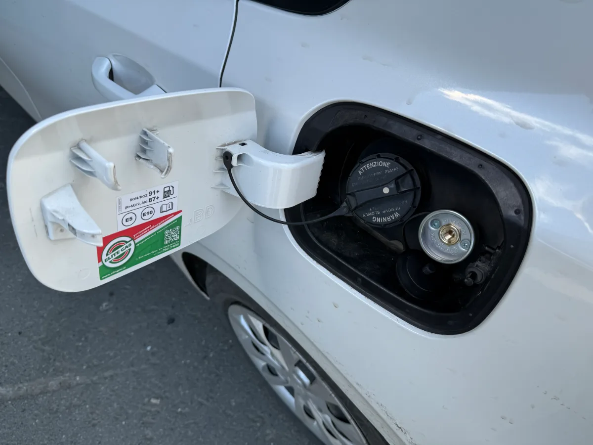 Kia K3 2019 заправка газом под лючок