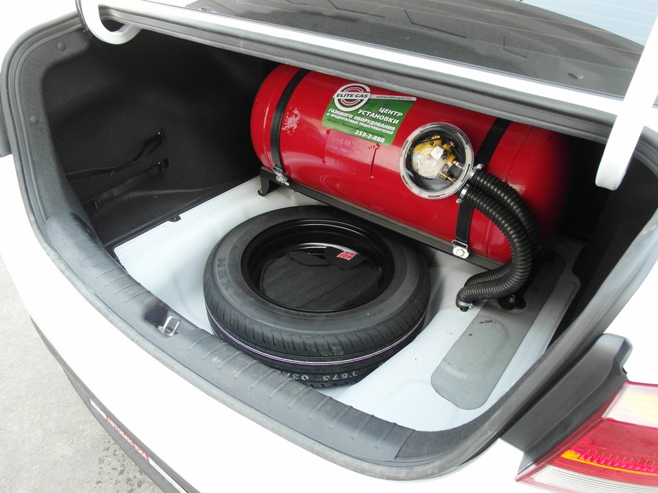 Багажник с газовым баллоном 80 литров (пропан)
