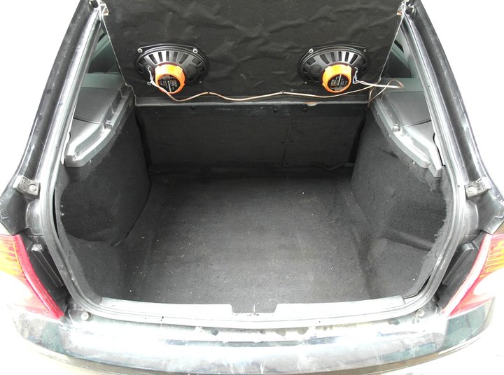 Багажник Лады Приоры с тороидальным баллоном 42 л под полом