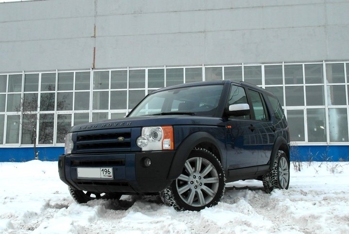 Land Rover Discovery 3, двигатель Jaguar AJ-V8, 8-цилиндровый, V-образный, атмосферный, объем 4.4 л, 300 л.с.