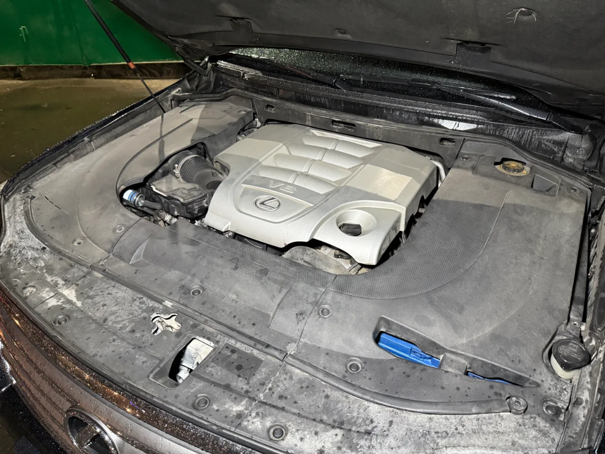 Под капотом у Lexus LX 570 с ГБО
