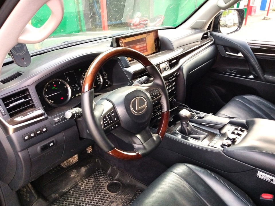 Салон Lexus LX570 (J200)