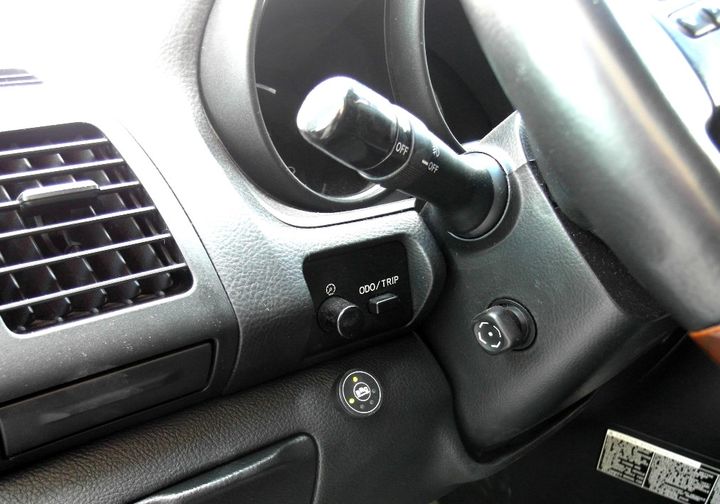 Кнопка переключения и индикации режимов работы ГБО BRC Sequent с указателем уровня топлива, Lexus RX 350 (XU30)