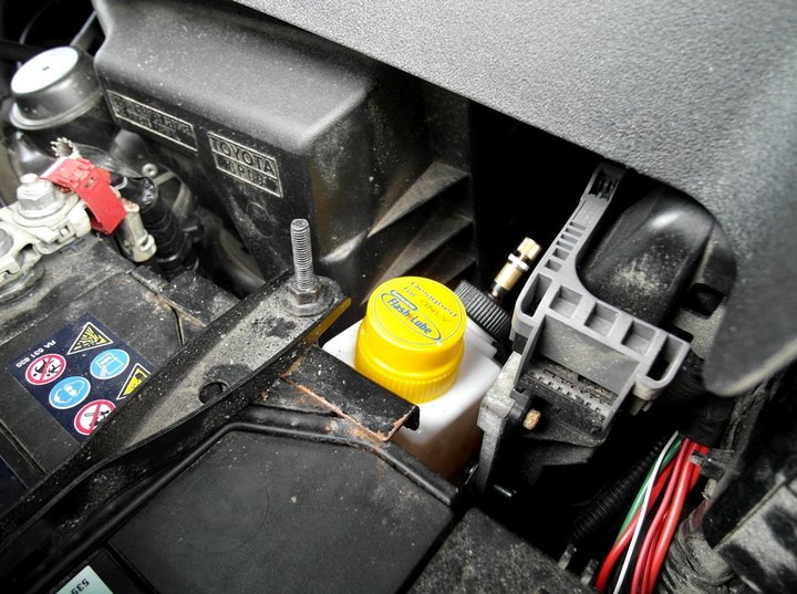 система жидкостной защиты клапанов Flashlube Valve Saver, Lexus RX350 (AL10)