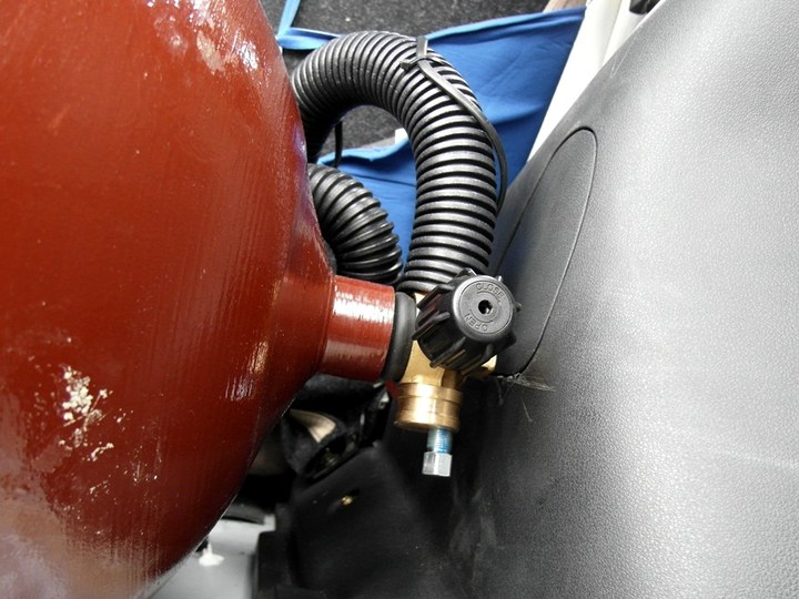 баллонный вентиль BRC с предохранительными клапанами и запорным электроклапаном Lifan х60 (Lifan 215800)
