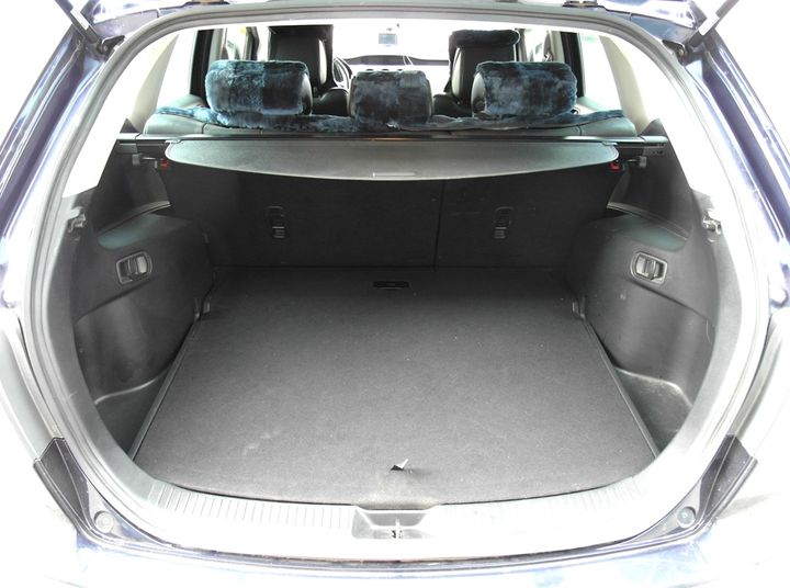 Багажник Mazda CX-7 с тороидальным баллоном 54 л под фальшполом