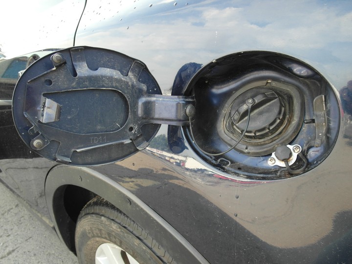 ВЗУ для заправки газом под лючком, Mazda CX-9