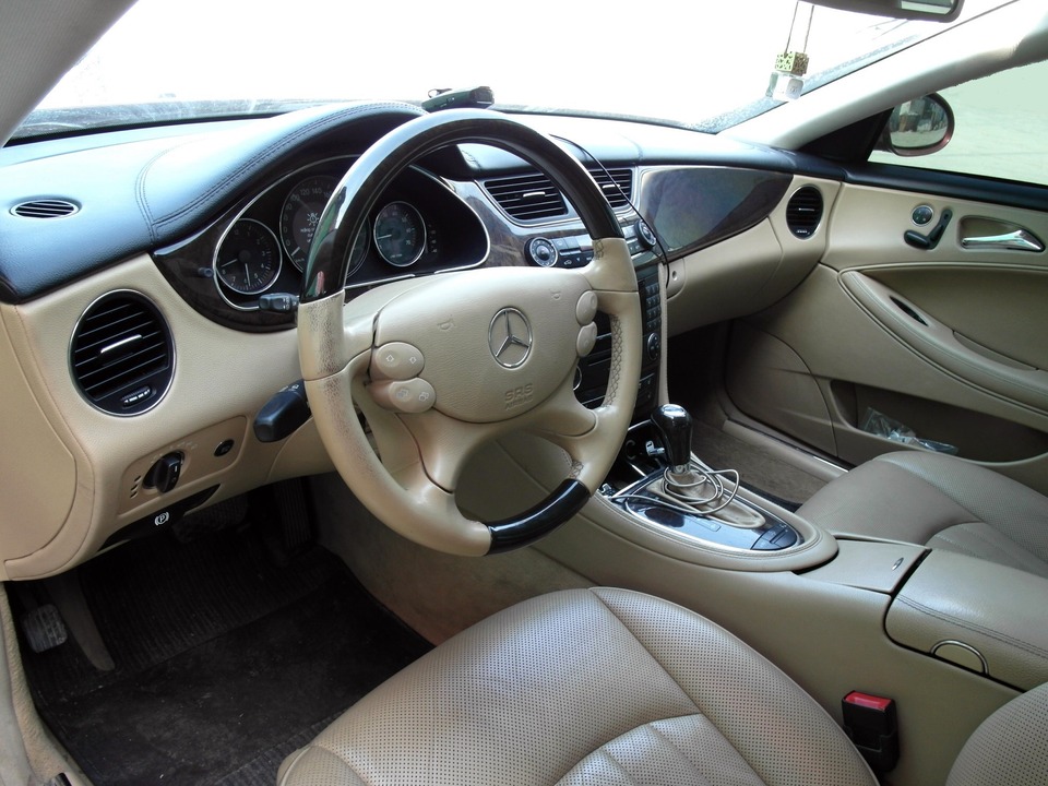 салон Mercedes-Benz CLS 500 W219