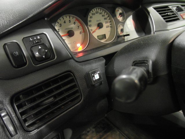 Кнопка переключения и индикации режимов работы ГБО Mitsubishi Lancer 1.6