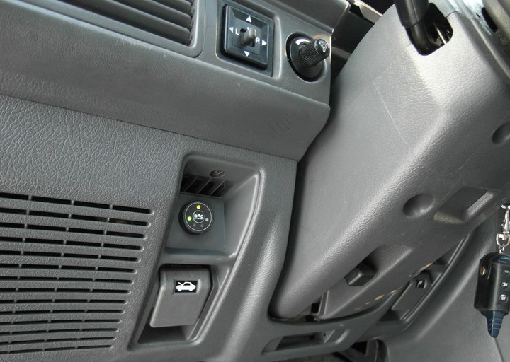 Кнопка переключения и индикации режимов работы ГБО с указателем уровня топлива, Mitsubishi Pajero II