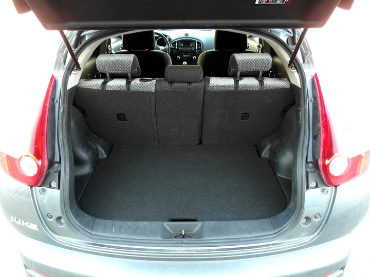 Багажник Nissan Juke F15 с тороидальным баллоном 46 л под фальшполом в нише для запасного колеса