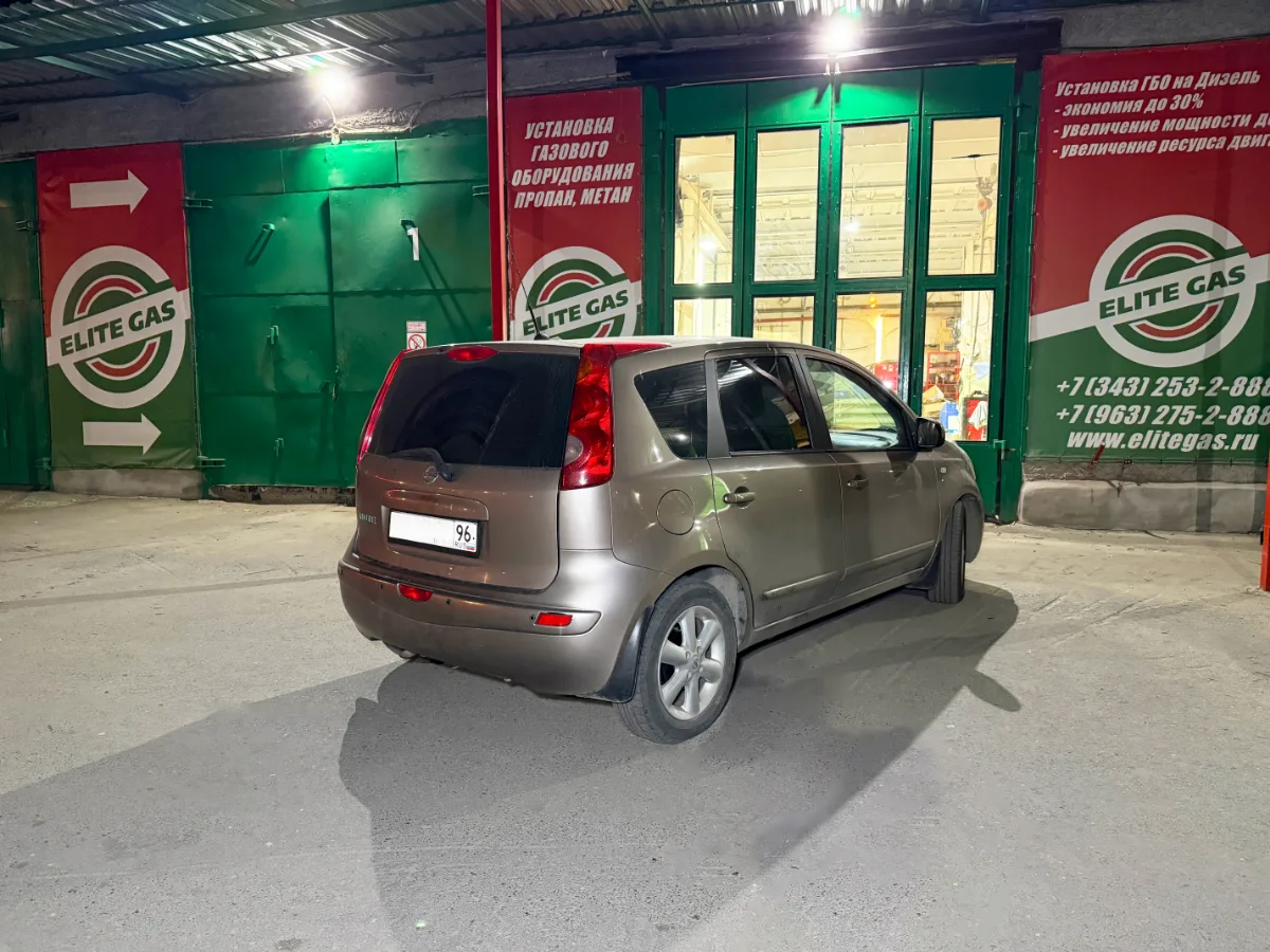Nissan Note E11 перевели на газ