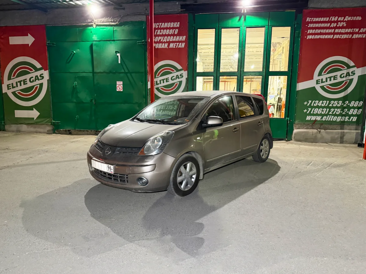 Nissan Note E11 2008 на пропане