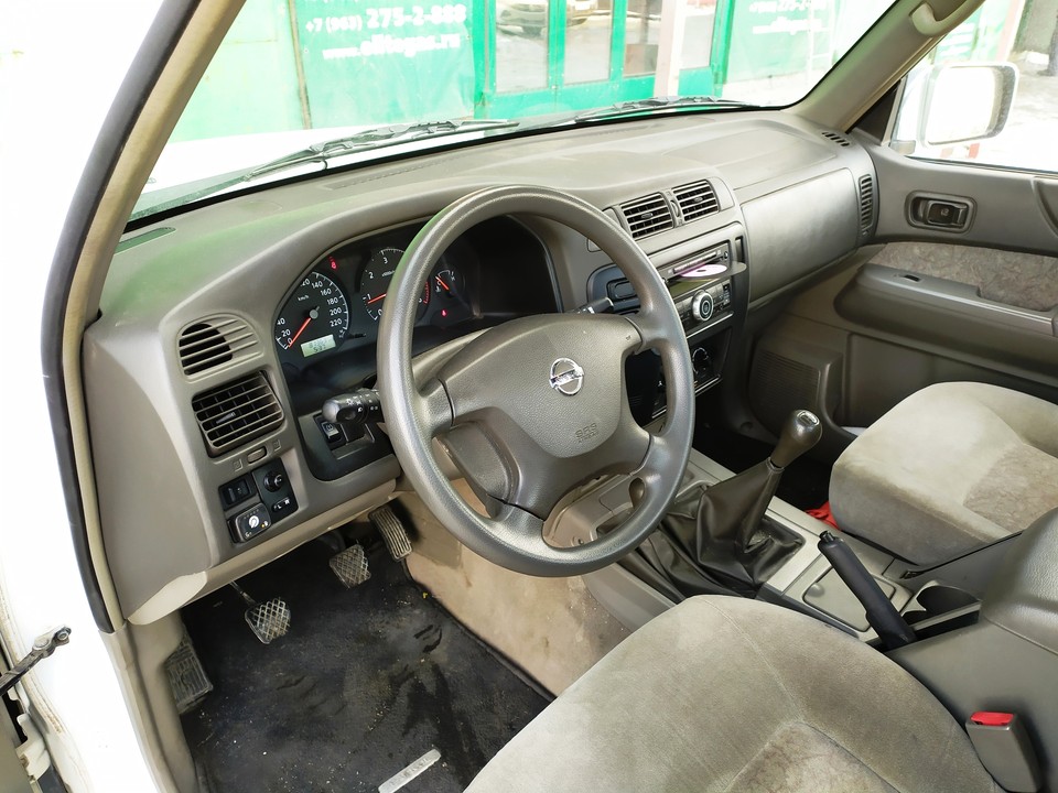 Салон Nissan Patrol Pickup Y61