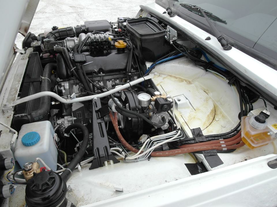 двигатель ВАЗ-21214 1.7 л 83 л.с., ГБО GFI Sequent 32