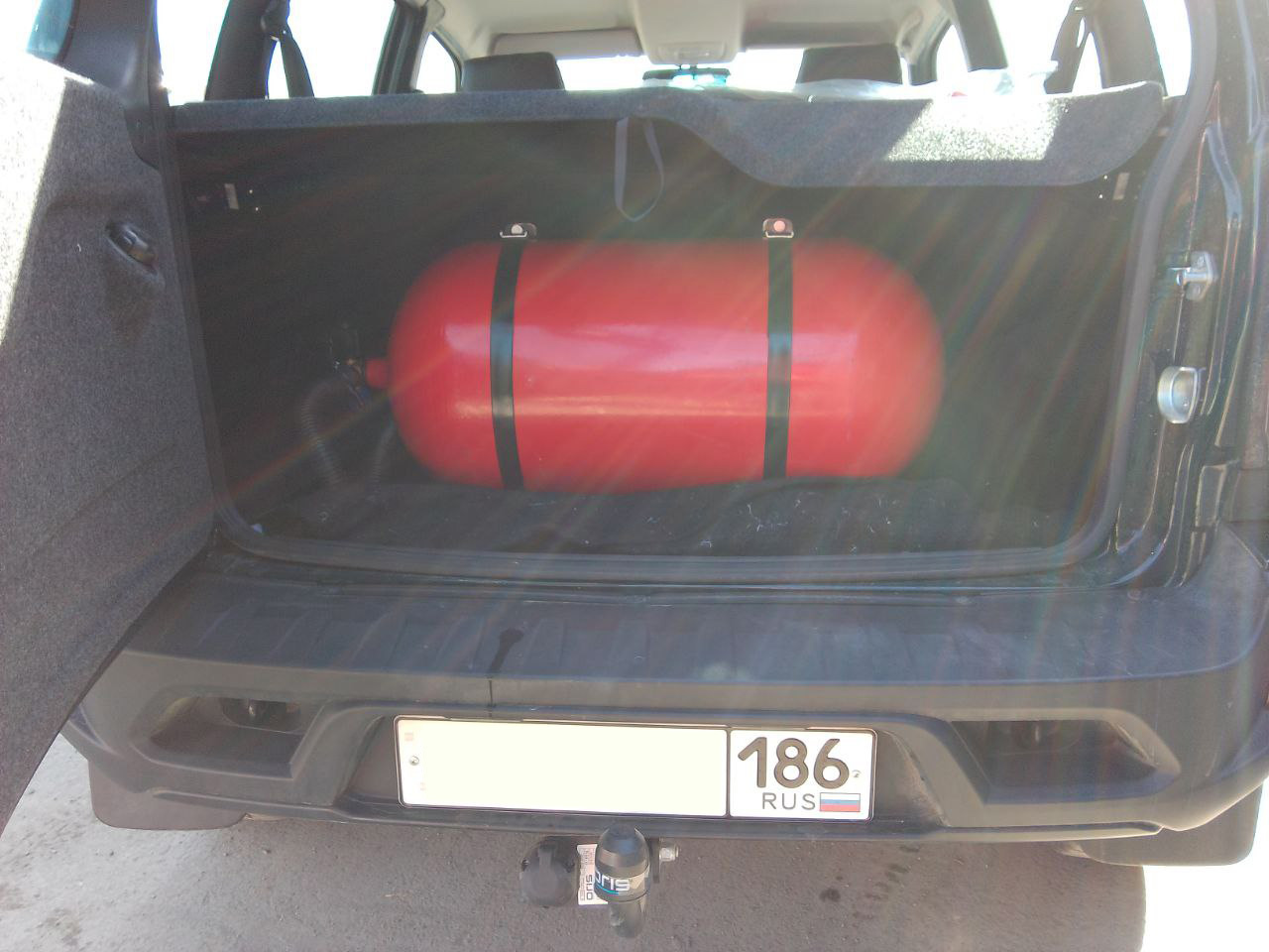 Метановый баллон (тип 1) 90 литров в багажнике Нивы Тревел