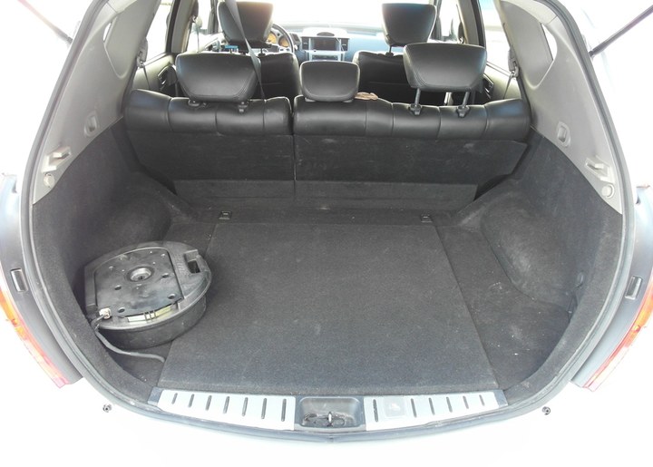 Багажник Nissan Murano Z50 с тороидальным баллоном 72 л в нише для запасного колеса