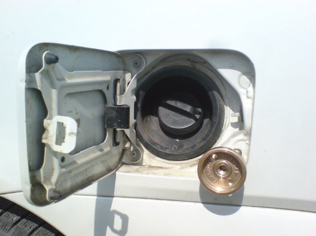 Заправочное устройство мини ГБО с переходником на Nissan Presage