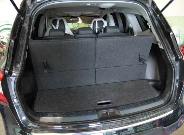 Багажник с тороидальным газовым баллоном 54 литра под сидениями заднего ряда Nissan Qashqai+2 MR20, перевод авто на газ