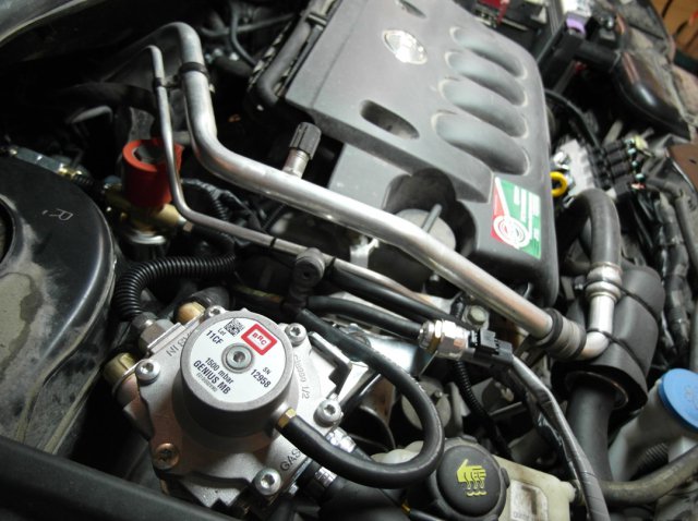 Nissan Qashqai+2 MR20, Подкапотная компоновка элементов ГБО BRC Sequent Plug&Drive, перевод авто на газ