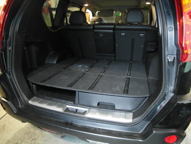 Багажник с тороидальным баллоном под полом на Nissan X-Trail 2.0