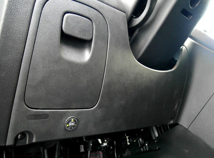 Кнопка переключения и индикации режимов работы ГБО BRC Sequent с указателем уровня топлива, Opel Mokka