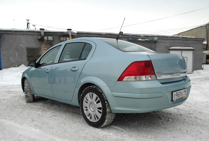 Opel Astra (Н) Sedan