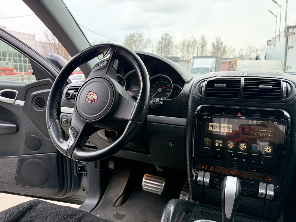 Porsche Cayenne, Водительское место