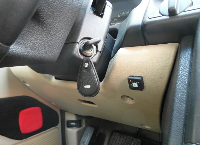 Кнопка переключения и индикации режимов работы ГБО в салоне Range Rover