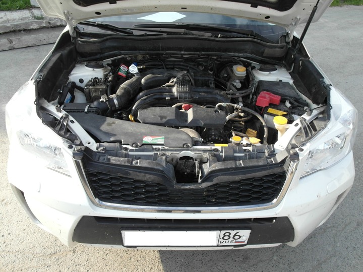 Подкапотная компоновка, двигатель 4-цилиндровый, оппозитный, 2.0 л, 150 л.с., Subaru Forester