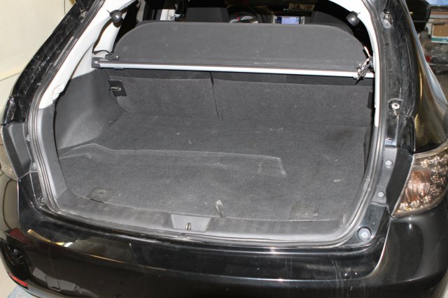 Багажник Subaru Impreza с установленным газовым баллоном 53 л