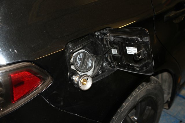 Газовое заправочное устройство с переходником для заправки на Subaru Impreza