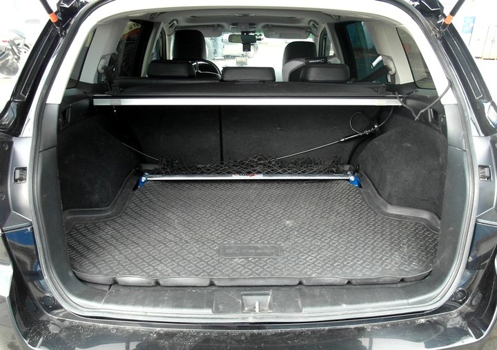 Багажник Subaru Outback с тороидальным баллоном 73 л под полом