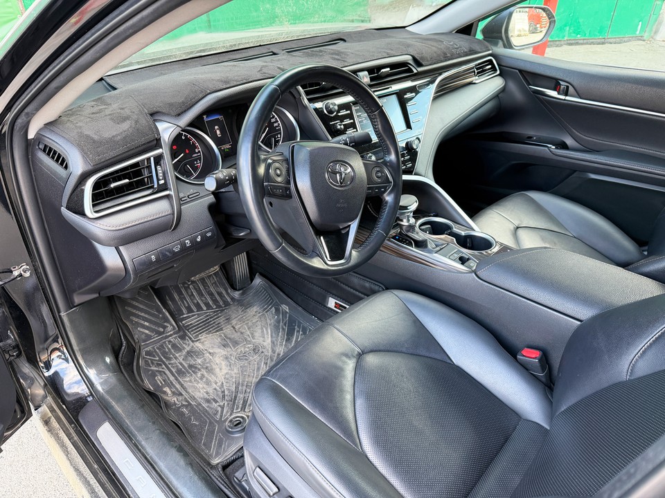 Салон Toyota Camry