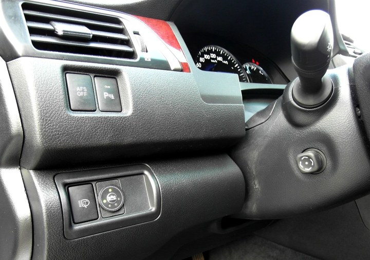Кнопка переключения и индикации режимов работы ГБО BRC Sequent с указателем уровня топлива, Toyota Camry (XV50)