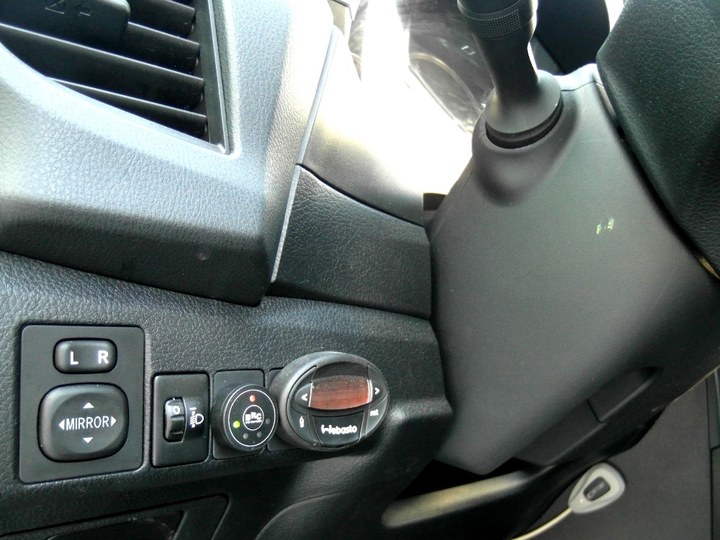 Кнопка переключения и индикации режимов работы ГБО BRC Sequent Plug&Drive с указателем уровня топлива, Toyota Corolla E170