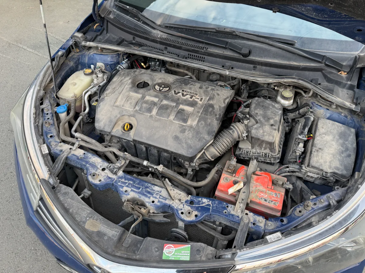 Toyota Corolla E180 2013 под капотом