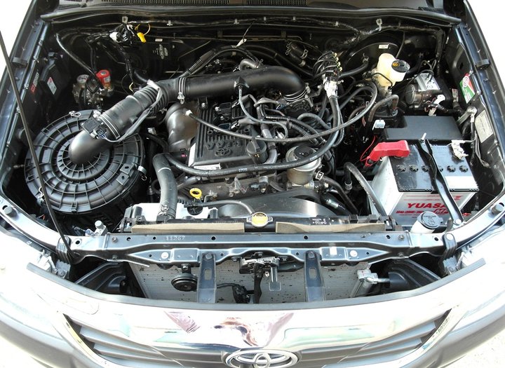 Подкапотная компоновка Toyota HiLux (N70)
