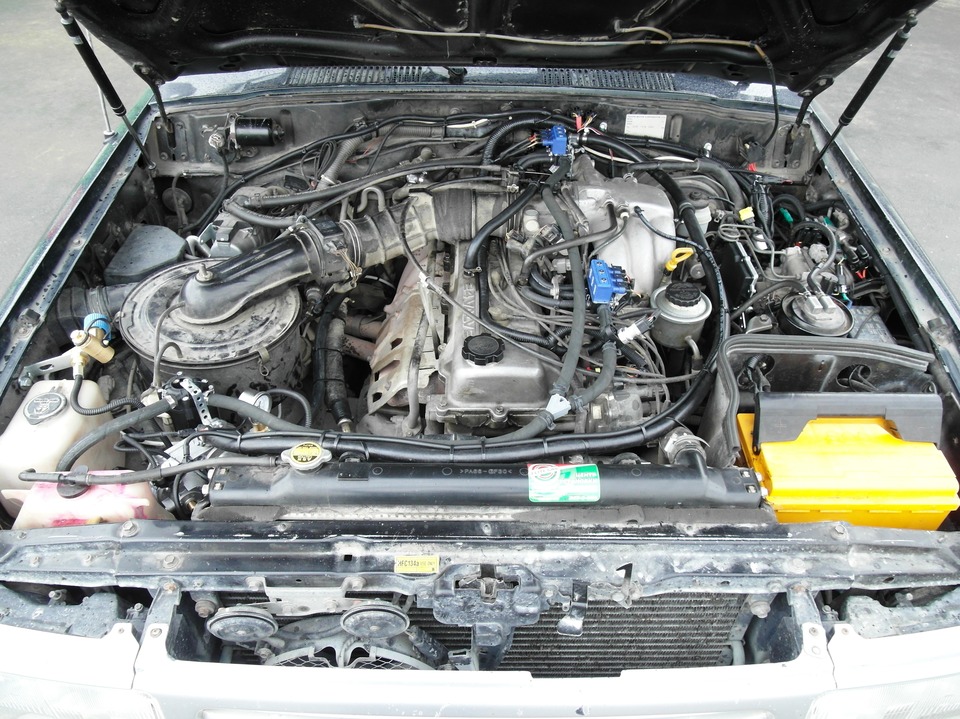 Подкапотная компоновка, двигатель 1FZ-FE бензин, 4.5 л, 215 л.с.