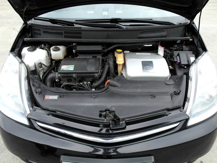 Подкапотная компоновка, двигатель 1NZ-FXE, ГБО BRC Sequent, Toyota Prius XW20