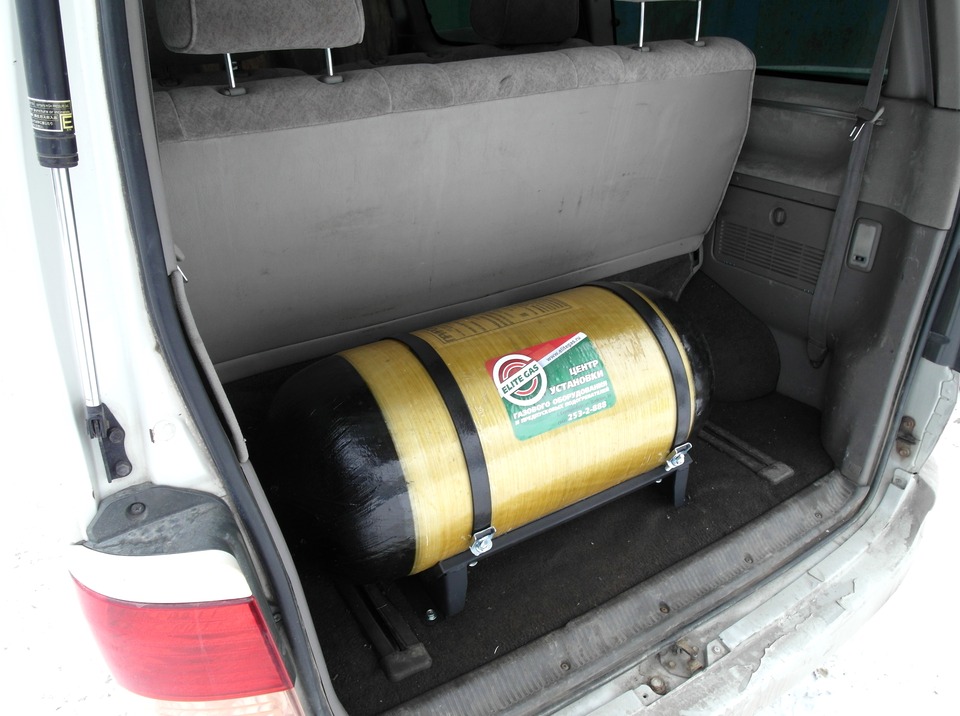 Облегченный метановый баллон 80 литров в багажнике