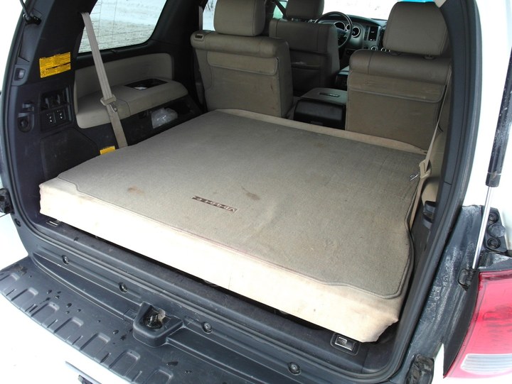 Багажник Toyota Sequoia (USK65L) с фальшполом