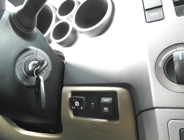 Кнопка переключения и индикации режимов работы ГБО Lovato Easy Fast CNG с указателем уровня топлива, Toyota Sequoia (USK65L)