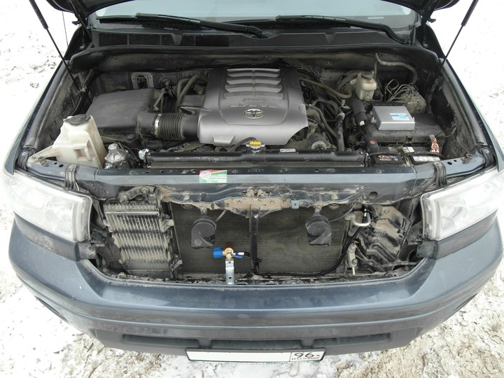 Подкапотная компоновка, двигатель 3UR-FBE i-Force, 8-цилиндровый, V-образный, с системой Dual VVT-i, объем 5,7 л, 387 л.с., Toyota Tundra