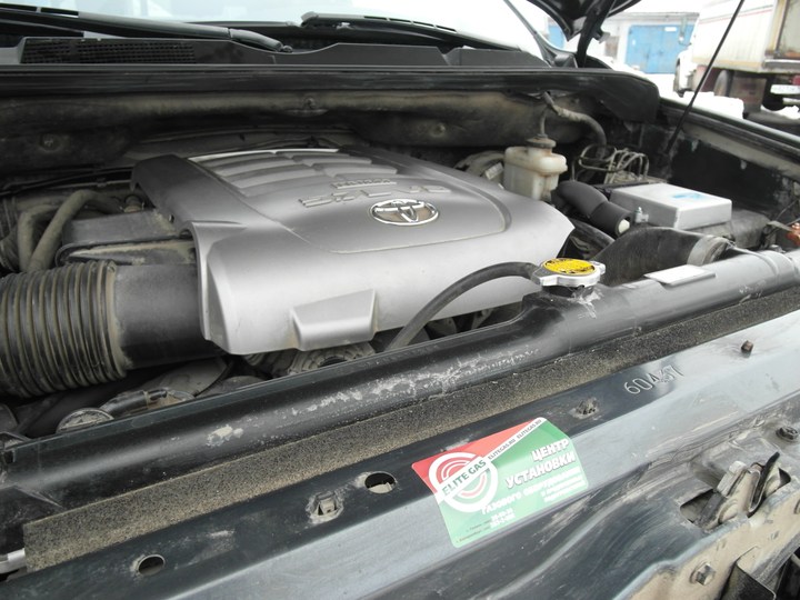 Подкапотная компоновка метанового ГБО AEB, Toyota Tundra
